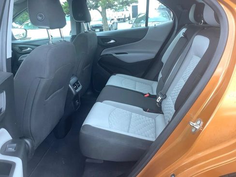 Used 2019 Chevrolet Equinox LS FWD image 16