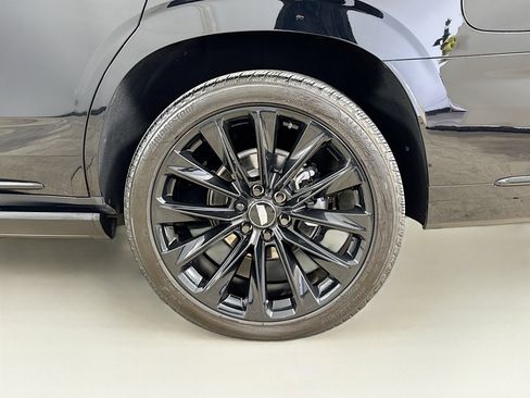 Used 2025 Cadillac Escalade Sport Platinum w/ LPO, ONYX Package image 35