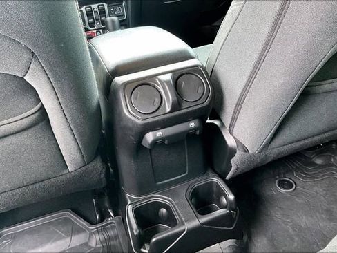 Used 2024 Jeep Wrangler Unlimited Sport AWD/4WD image 10