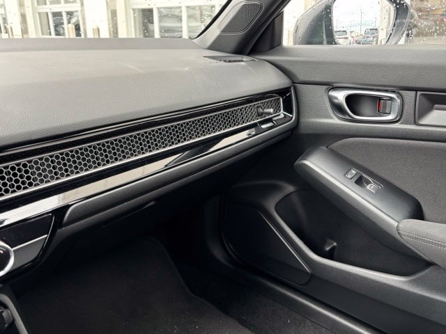 Used 2025 Honda Civic Sport image 14
