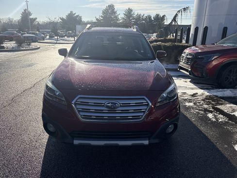 Used 2017 Subaru Outback 2.5i Limited image 2