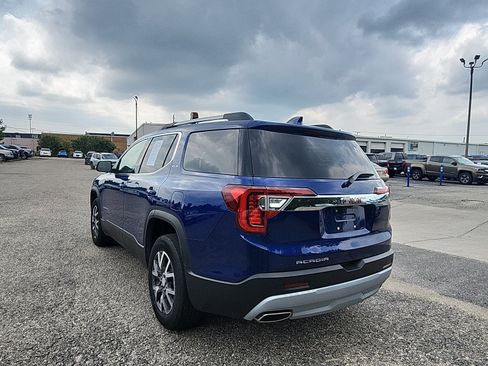 Used 2023 GMC Acadia SLE w/ Driver Convenience Package FWD image 3