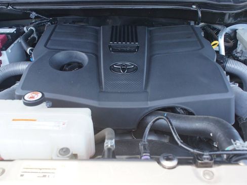 Used 2023 Toyota Tundra Platinum AWD/4WD image 27