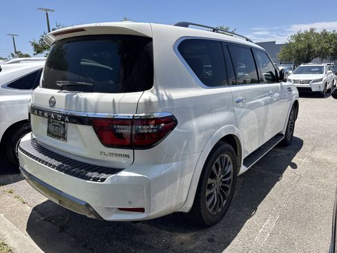 Used 2023 Nissan Armada Platinum w/ Captain's Chairs Package RWD image 2