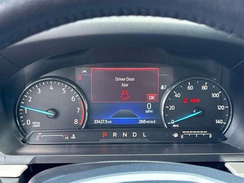 Used 2023 Ford Explorer XLT w/ Equipment Group 202A AWD/4WD image 17