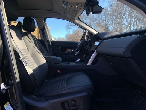 Certified 2025 Land Rover Discovery Sport S image 18