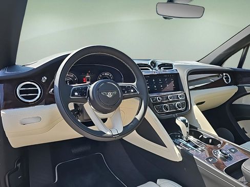 New 2024 Bentley Bentayga Extended Wheelbase image 37