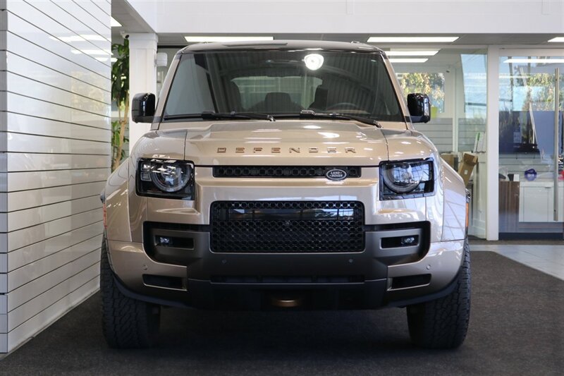 Used 2025 Land Rover Defender 110 AWD/4WD image 8