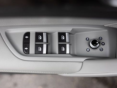 Used 2019 Audi Q5 Prestige w/ Prestige Package image 27