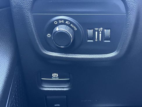 New 2025 Jeep Grand Cherokee L Altitude image 13