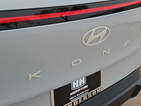 Certified 2024 Hyundai Kona SEL w/ Convenience Package image 13