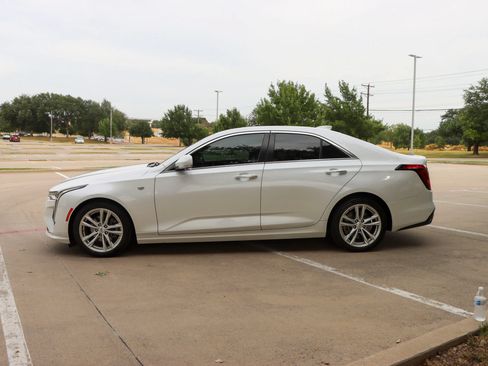 Used 2021 Cadillac CT4 Luxury RWD image 4