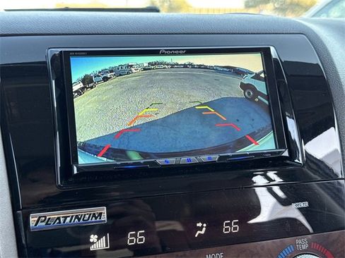 Used 2013 Toyota Tundra Platinum image 17