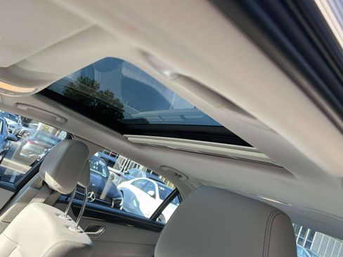 Used 2014 Mercedes-Benz E 350 Sedan image 31
