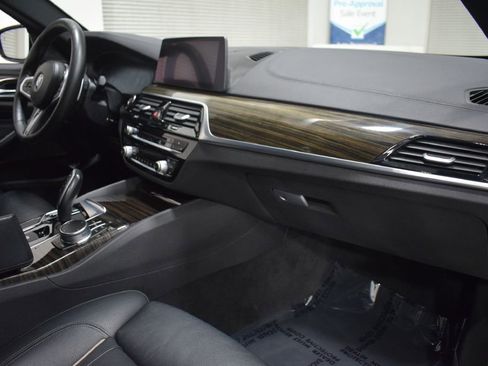 Used 2019 BMW M550i xDrive w/ Premium Package 2 image 17