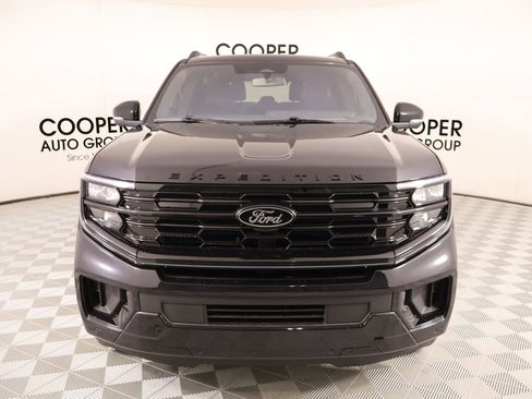 Used 2025 Ford Expedition Platinum w/ Stealth Performance Package AWD/4WD image 10