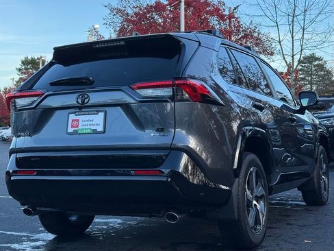 Certified 2025 Toyota RAV4 SE image 5