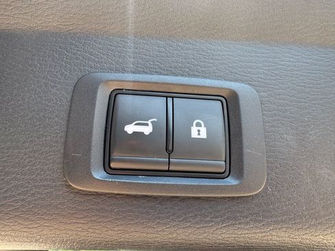 Used 2024 Mitsubishi Outlander SE AWD/4WD image 15