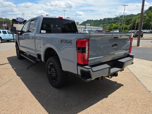 New 2026 Ford F250 Lariat w/ Black Appearance Package AWD/4WD image 5