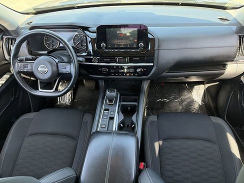 Used 2022 Nissan Pathfinder SV w/ SV Premium Package image 16