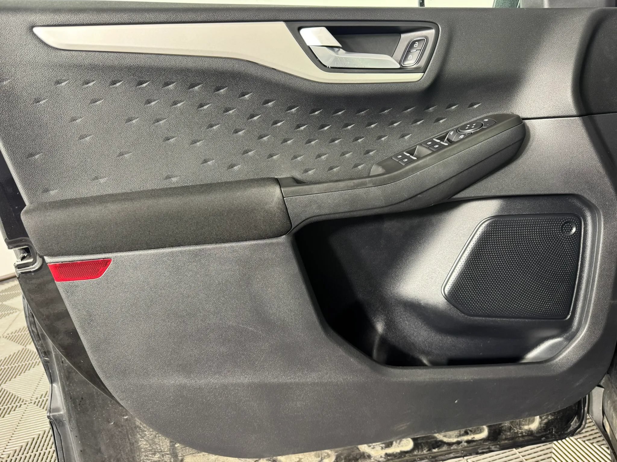 Used 2020 Ford Escape SE AWD/4WD image 39