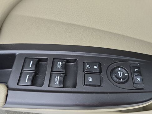 Used 2013 Acura RDX w/ Technology Package FWD image 27