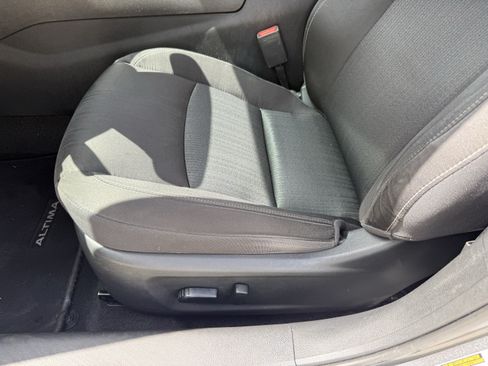 Used 2020 Nissan Altima 2.5 S FWD image 28