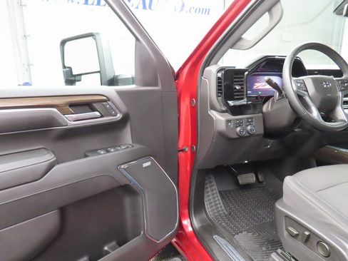Used 2024 Chevrolet Silverado 1500 RST image 39