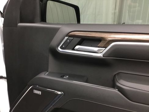 Used 2024 Chevrolet Silverado 1500 RST AWD/4WD image 21