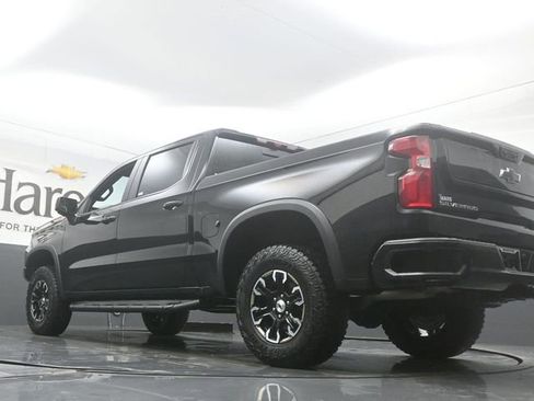 Used 2024 Chevrolet Silverado 1500 ZR2 w/ Technology Package image 5