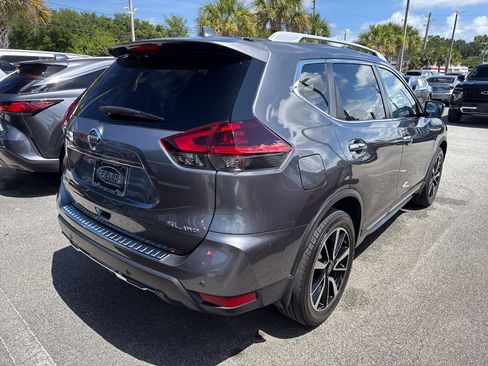 Used 2019 Nissan Rogue SL AWD/4WD image 4