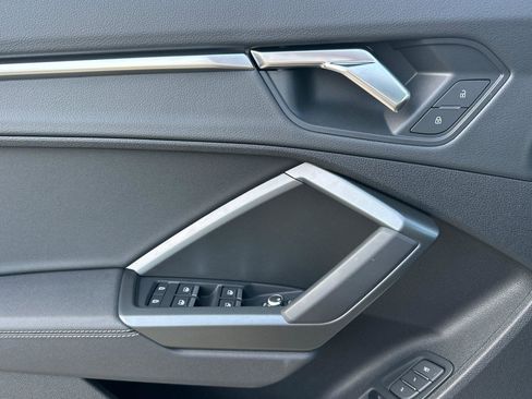 Used 2025 Audi Q3 2.0T Premium w/ Convenience Package image 11