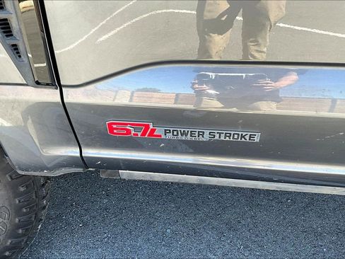 Used 2024 Ford F250 Lariat w/ Tremor Off-Road Package AWD/4WD image 25