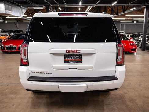 Used 2019 GMC Yukon XL SLT AWD/4WD image 3