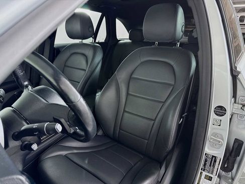 Used 2020 Mercedes-Benz GLC 300 4MATIC image 10