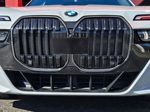 Used 2023 BMW 740i w/ Parking Assistance Package image 14