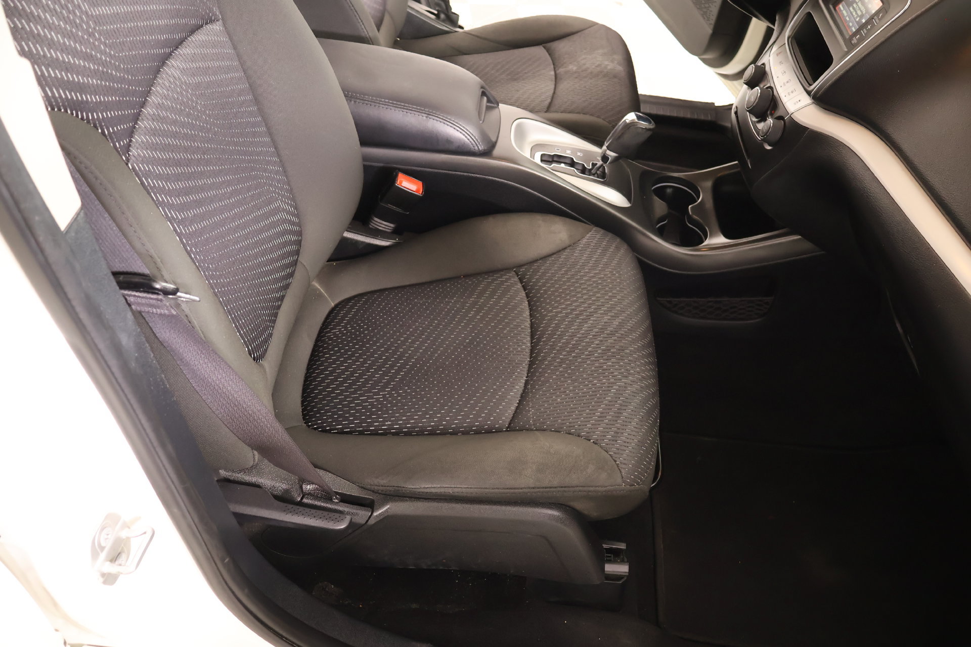 Used 2020 Dodge Journey SE w/ SE Popular Equipment Group FWD image 13