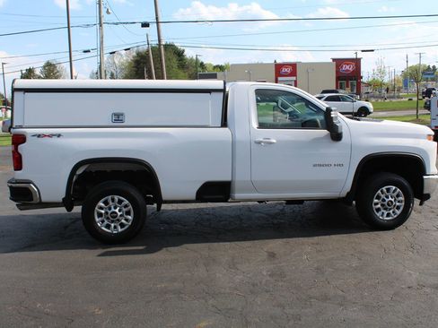 Used 2024 Chevrolet Silverado 2500 LT image 8
