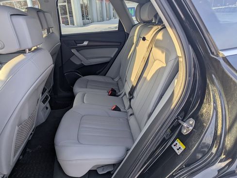 Used 2022 Audi Q5 2.0T Premium image 18