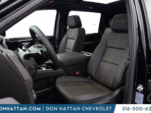 New 2026 Chevrolet Suburban High Country AWD/4WD image 13