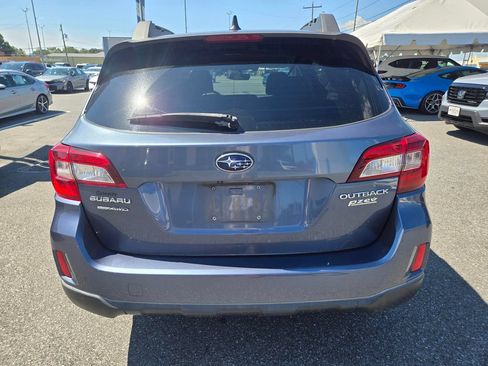 Used 2017 Subaru Outback 2.5i Premium AWD/4WD image 6