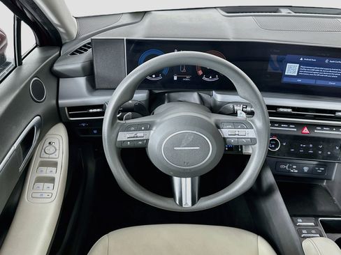 Used 2025 Hyundai Sonata SEL FWD image 18