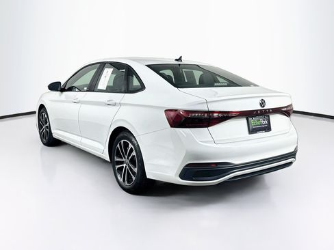 Used 2025 Volkswagen Jetta Sport FWD image 5