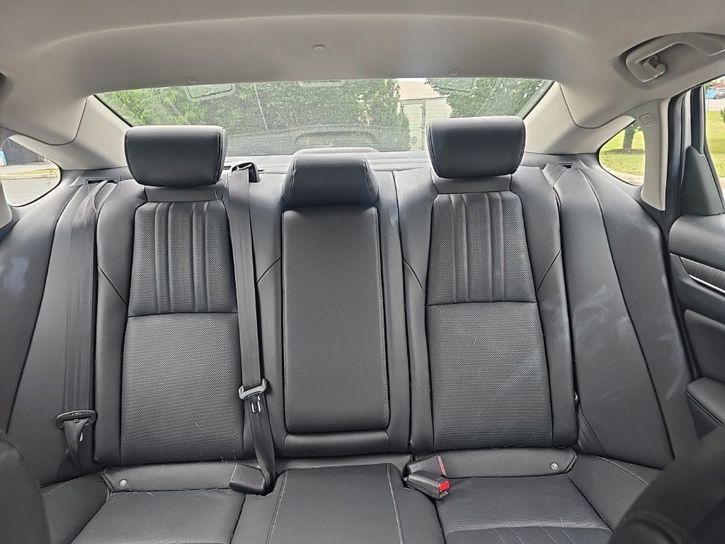Used 2019 Honda Accord Touring image 14