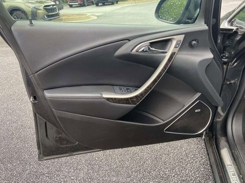 Used 2016 Buick Verano Leather w/ Driver Confidence Package FWD image 7