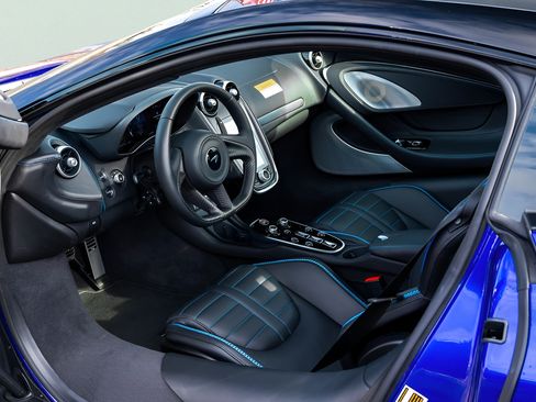 New 2025 McLaren GTS RWD image 37