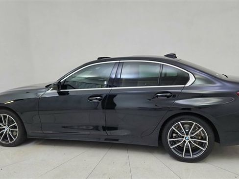 Used 2021 BMW 330i Sedan image 4