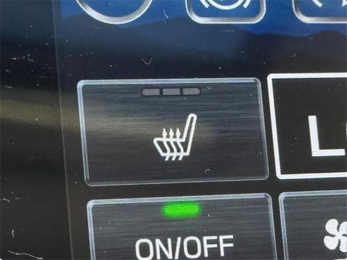 Used 2023 Subaru Outback Premium image 16