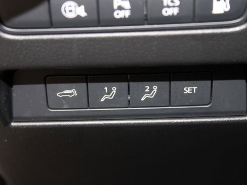 Used 2025 MAZDA CX-70 Plug-In Hybrid w/ Premium Pkg image 39