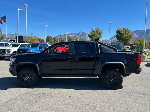 Used 2021 Chevrolet Colorado ZR2 w/ ZR2 Midnight Special Edition image 8